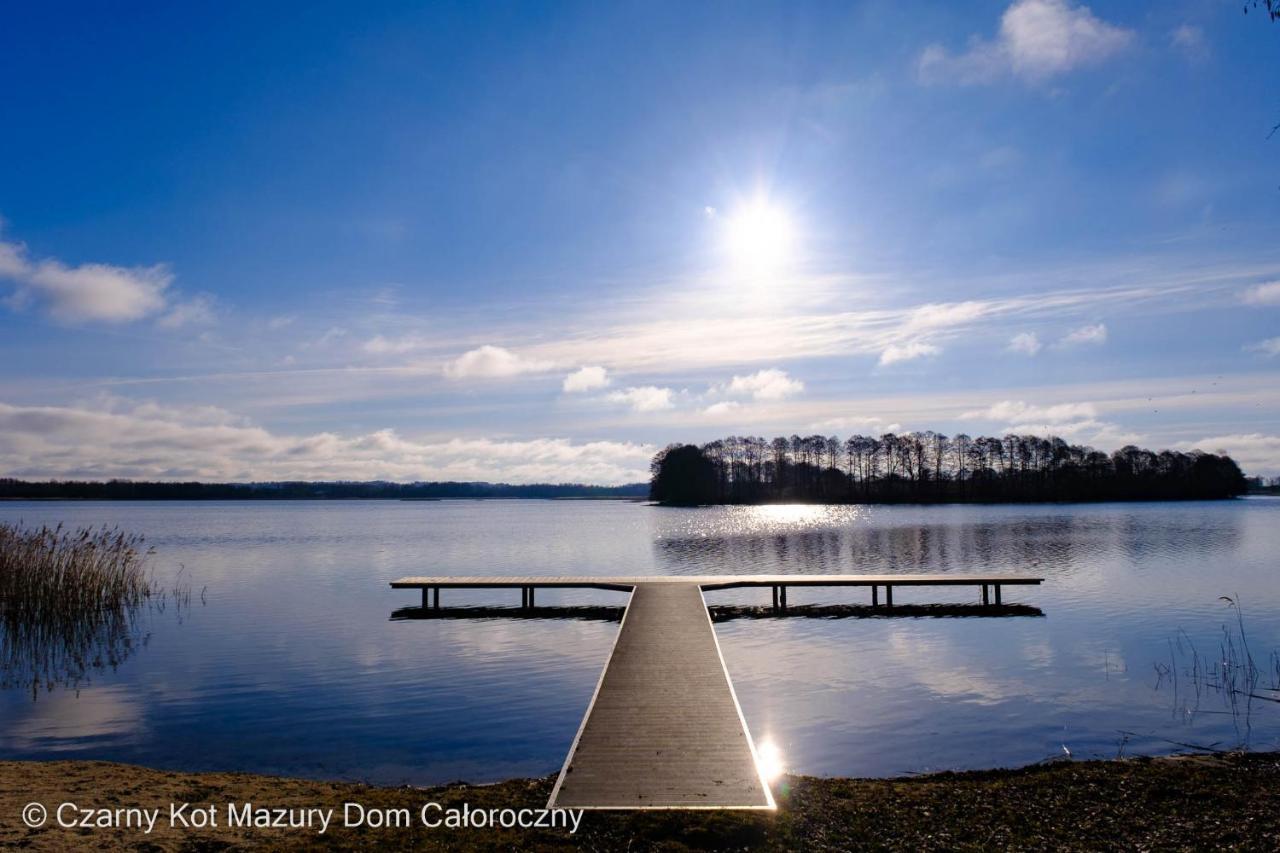 Villa Czarny Kot Mazury Dom Caloroczny Malkinie Exterior foto